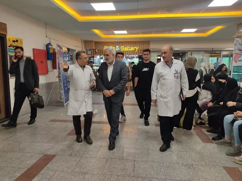 بازدید نماینده مجلس شورای اسلامی از مرکز آموزشی درمانی امام رضا(ع) تبریز