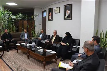 نشست مشترک شهرداری منطقه 6 و بیمارستان طالقانی تبریز با حضور دکتر منصور رضایی رئیس بیمارستان طالقانی و مهندس پرویز عباس نژاد شهردار منطقه6  و جمعی از مدیران