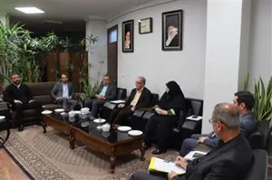 نشست مشترک شهرداری منطقه 6 و بیمارستان طالقانی تبریز با حضور دکتر منصور رضایی رئیس بیمارستان طالقانی و مهندس پرویز عباس نژاد شهردار منطقه6  و جمعی از مدیران