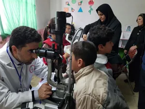ویزیت رایگان تیم چشم پزشکی علوی بمناسبت هفته بسیج 