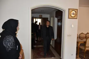 دیدار مشاور وزیر بهداشت در امور ایثارگران با خانواده شهدا-10 مرداد