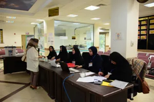 بازدید رئیس دانشگاه از روند برگزاری انتخابات نظام پرستاری 