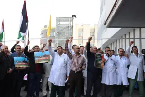 تجمع کادر درمان دانشگاه علوم پزشمی تبریز در محکومیت جنایت رژیم صهیونیستی 1402/07/26