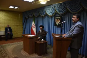 دیدار رئیس دانشگاه و جمعی از پرستاران با حاج آقای آل هاشم 