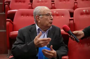 بازدید دکتر حیدر قلی توفیقی از اساتید بازنشسته ارتوپدی دانشگاه علوم پزشکی تبریز از موزه دانشگاه 