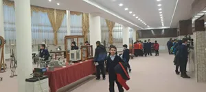 بازدید دانش اموزان از موزه دانشگاه