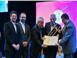 اهداء لوح سپاس وزیر بهداشت، درمان و آموزش پزشکی به خیرنامدار و بزرگوار حاج کریم مردانی آذری