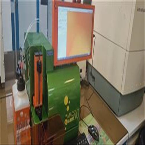 راه اندازی و بهره برداری دستگاه فلوسایتو متری برای نخستین بار در شمالغرب کشور در مرکز شهید قاضی تبریز