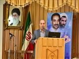 دکتر صومی در نکوداشت روز کارمند گفت: من خاک پای افراد دلسوز و ایثارگر را توتیای چشمم می نمایم.