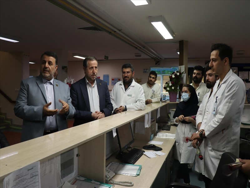 تقدیر رئیس دانشگاه علوم پزشکی از پرستاران های شهید مدنی وقاضی