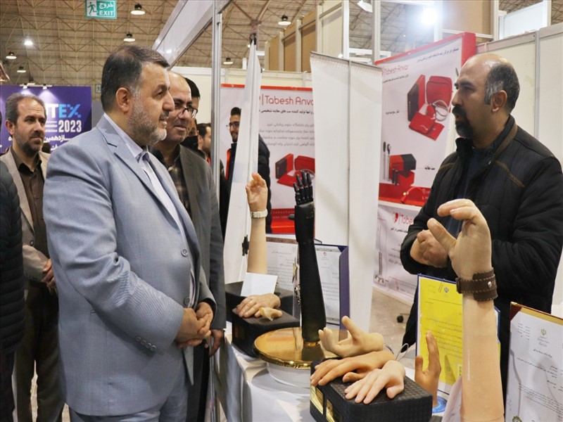 بازدید هیئت رئیسه دانشگاه علوم پزشکی تبریز از نمایشگاه رینوتکس 