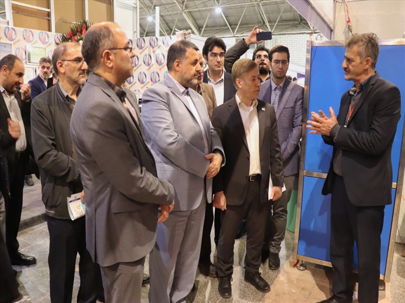 بازدید هیئت رئیسه دانشگاه علوم پزشکی تبریز از نمایشگاه رینوتکس 