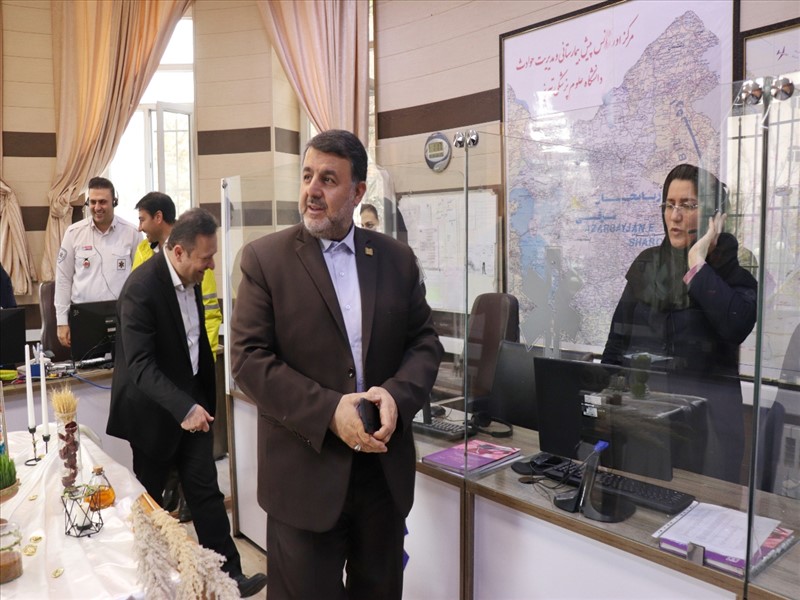 بازدید دکتر نقی پور از مرکز هدایت بحران 