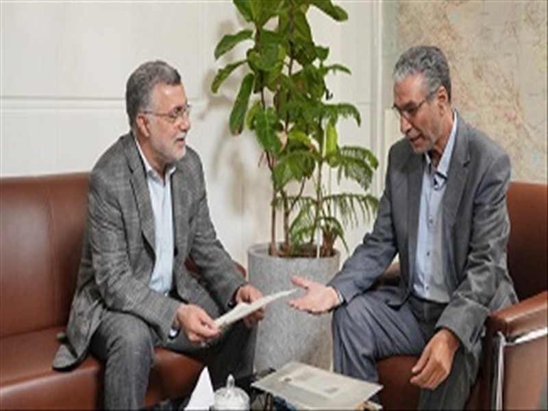 دیدار وزیر بهداشت با جانباز سرافراز دوران دفاع مقدس