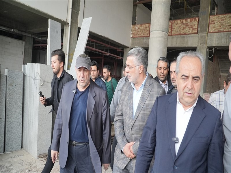 بازدید وزیر بهداشت درمان و آموزش پزشکی به همراه استاندار آذربایجان شرقی از بیمارستان جامع سرطان تبریز
