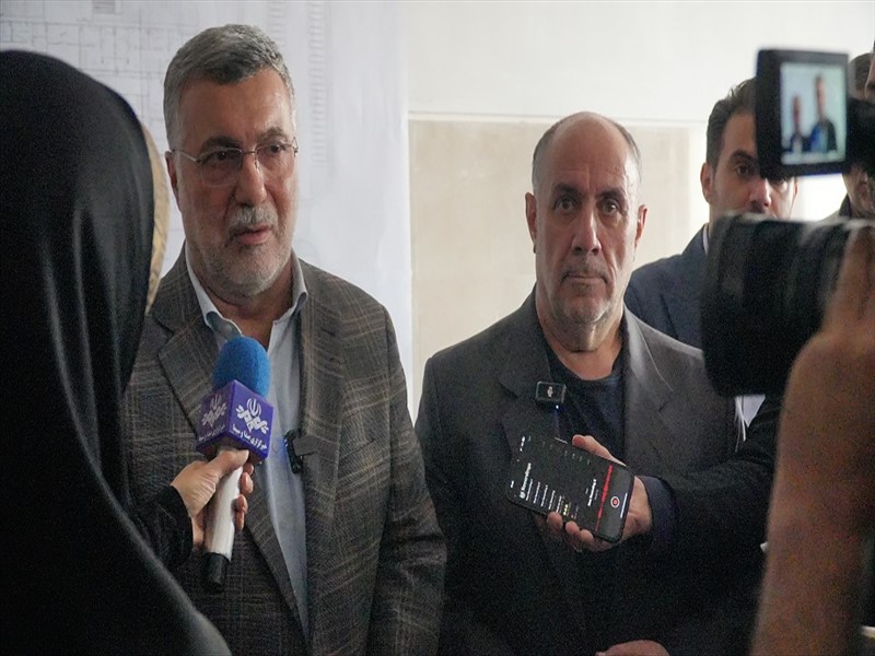 بازدید وزیر بهداشت درمان و آموزش پزشکی به همراه استاندار آذربایجان شرقی از بیمارستان جامع سرطان تبریز
