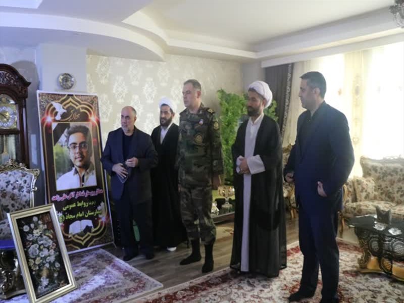دیدار رئیس دانشگاه علوم پزشکی تبریز با خانواده پرستار فقید علی زاهد
