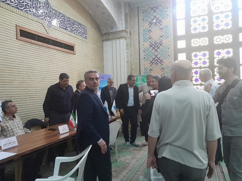 برگزاری میز خدمت دانشگاه علوم پزشکی تبریز در مصلای اعظم حضرت امام خمینی (ره)