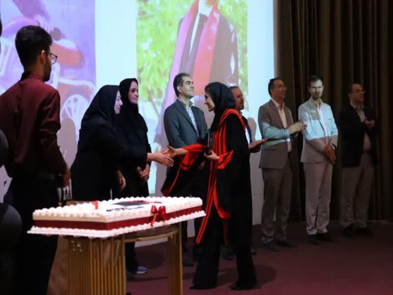 جشن فارغ‌التحصیلی نود نفر از دانشجویان ورودی ۱۴۰۰ رشته پرستاری و مامایی