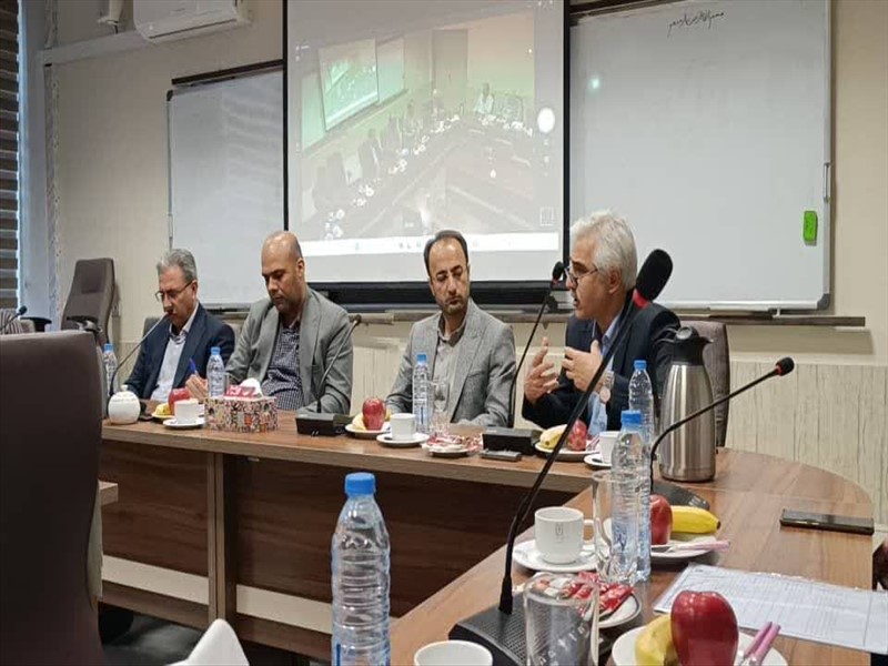 بازدید دکتر رزمجو از دانشکده داروسازی