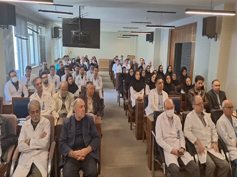 تجلیل از رتبه های برتر پزشکی در مرکز آموزشی درمانی شهید مدنی تبریز