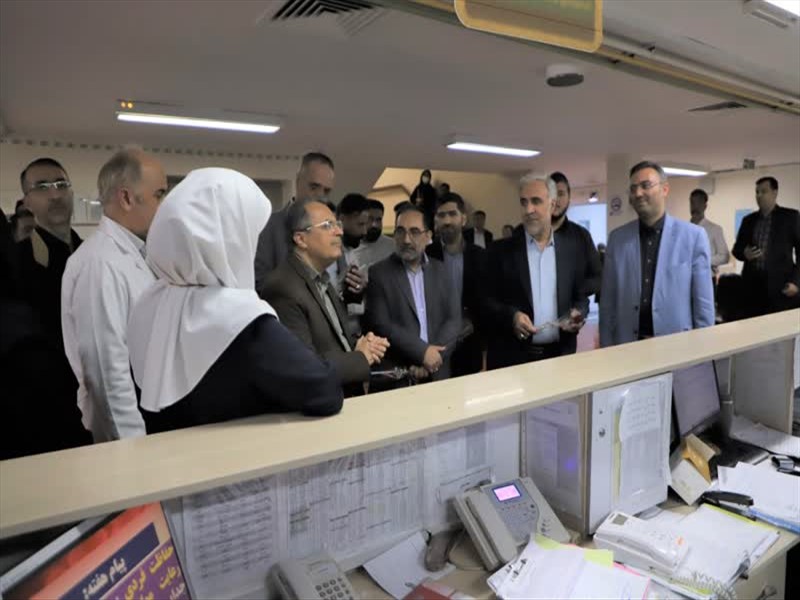 دیدار اعضای شورای کلانشهر تبریز با پرستاران مرکز آموزشی، درمانی امام رضا(ع)