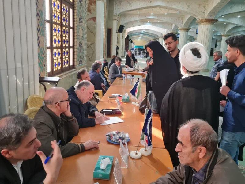 برگزاری میز خدمت دانشگاه علوم پزشکی تبریز در مصلی حضرت امام خمینی(ره)