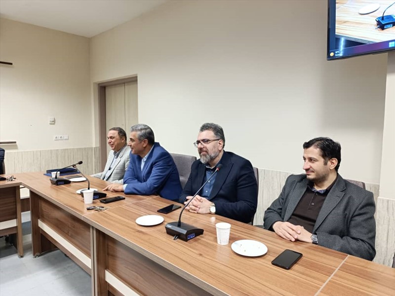 اهدای نشان مفاخرداروسازی ایران به پروفسور برزگر جلالی