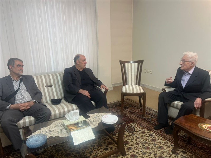 دیدار رئیس دانشگاه علوم پزشکی تبریز با استاد پیشکسوت بیوشیمی، دکتر جواد بلورچیان