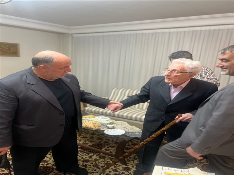 دیدار رئیس دانشگاه علوم پزشکی تبریز با استاد پیشکسوت بیوشیمی، دکتر جواد بلورچیان