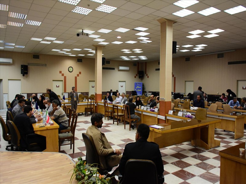 ارائه خدمت به هموطنان در میز ارتباطات مردمی وزارت بهداشت، درمان و آموزش پزشکی در تبریز