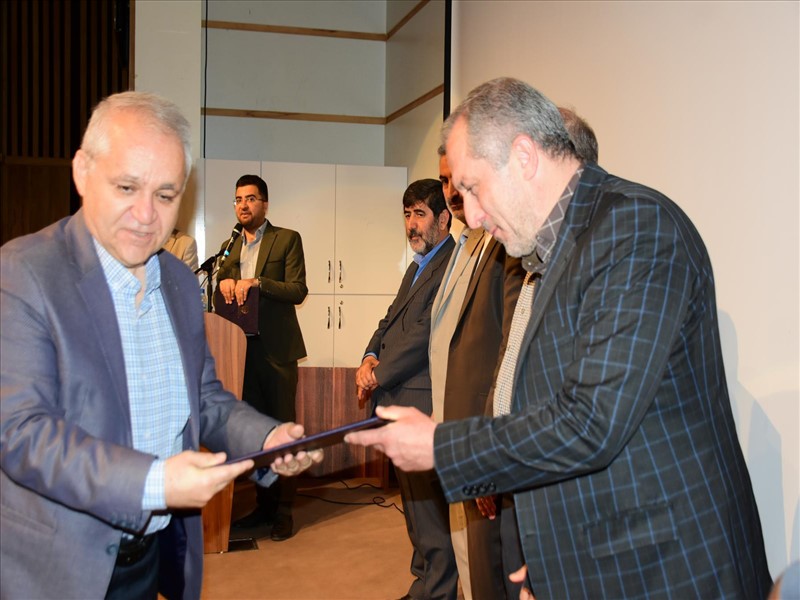 چهارمین همایش گفتمان فراگیر اعتیاد با موضوع اعتیاد و آسیب های اجتماعی