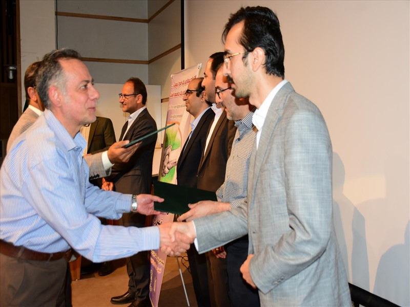 چهارمین همایش گفتمان فراگیر اعتیاد با موضوع اعتیاد و آسیب های اجتماعی