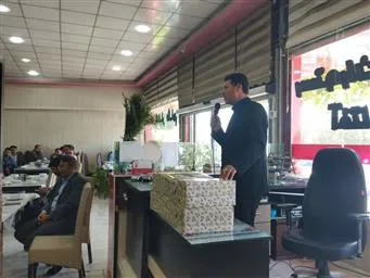 بمناسبت گرامیداشت ۱۲ شهریورماه  روز بهورز و ایام ولادت رسول مکرم اسلام وهفته وحدت با حضور  مدیرشبکه بهداشت و درمان ،  معاون بهداشتی ،مسئول حراست ،ریاست بیمارستان  ومسئول آموزشگاه بهورزی وجمعی از کارکنان ومسئولین واحدهای ستادی ومحیطی  طی مراسم باشکوهی  از  مراقبین سلامت ، ماماهای تیم سلامت ،وبهورزان نمونه تقدیر بعمل آمد. .