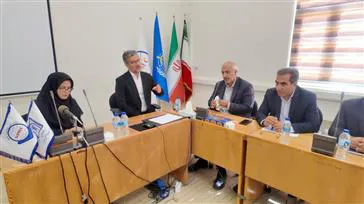 بر تسهیل روند‌ها و پیگیری سیاست‌های حمایتی و تشویقی کارخانه های آردسازی و نانوایان در توسعه برنامه نان کامل تاکید شد
