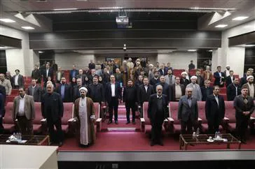درخشش دانشگاه علوم پزشکی تبریز در ترویج فرهنگ اقامه نماز