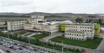 نشست رئیس دانشگاه علوم پزشکی تبریز با دستیاران گروه کودکان مرکز زهرا مردانی آذری برگزار شد