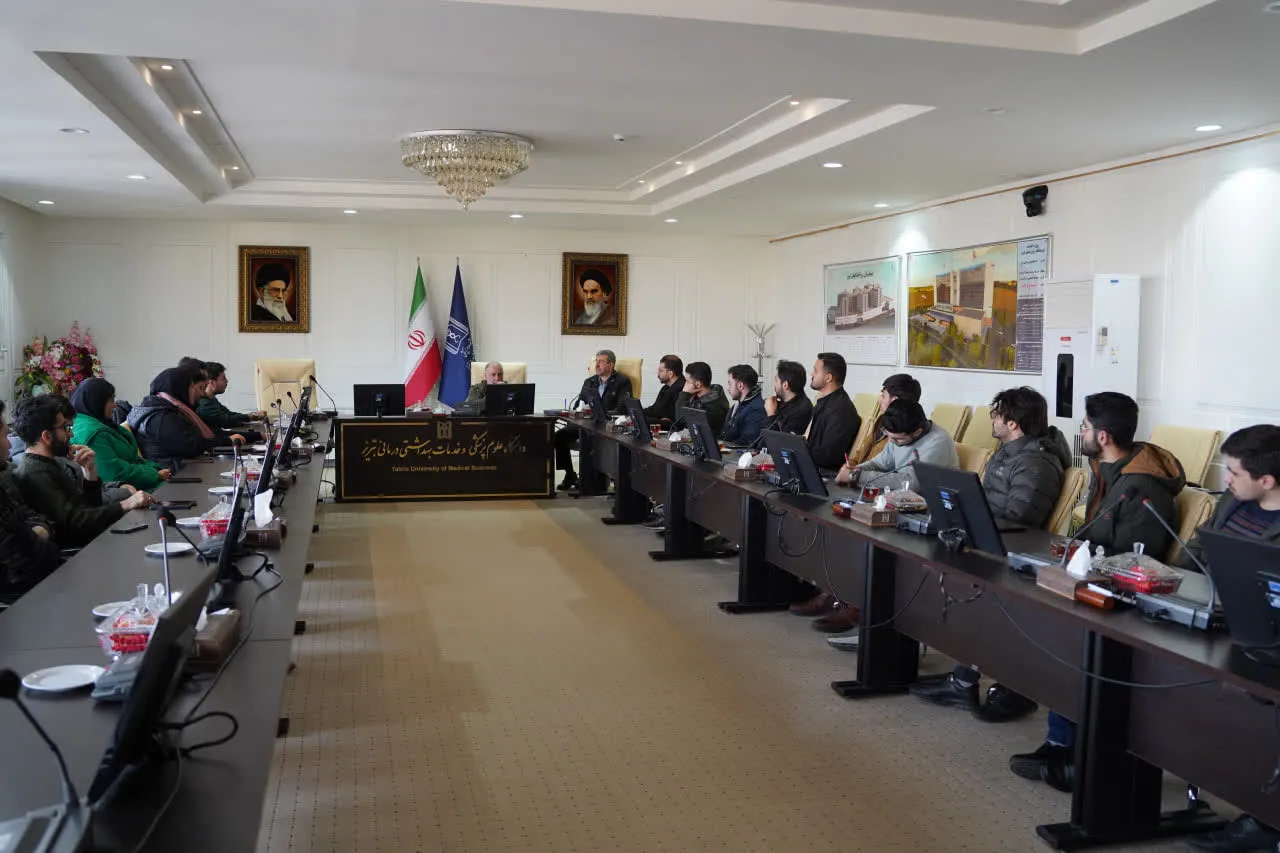 رئیس دانشگاه علوم پزشکی تبریز در نشست تخصصی با تشکل‌های دانشجویی؛ بررسی جامع چالش‌های آموزشی، رفاهی و پژوهشی با رویکرد مشارکتی