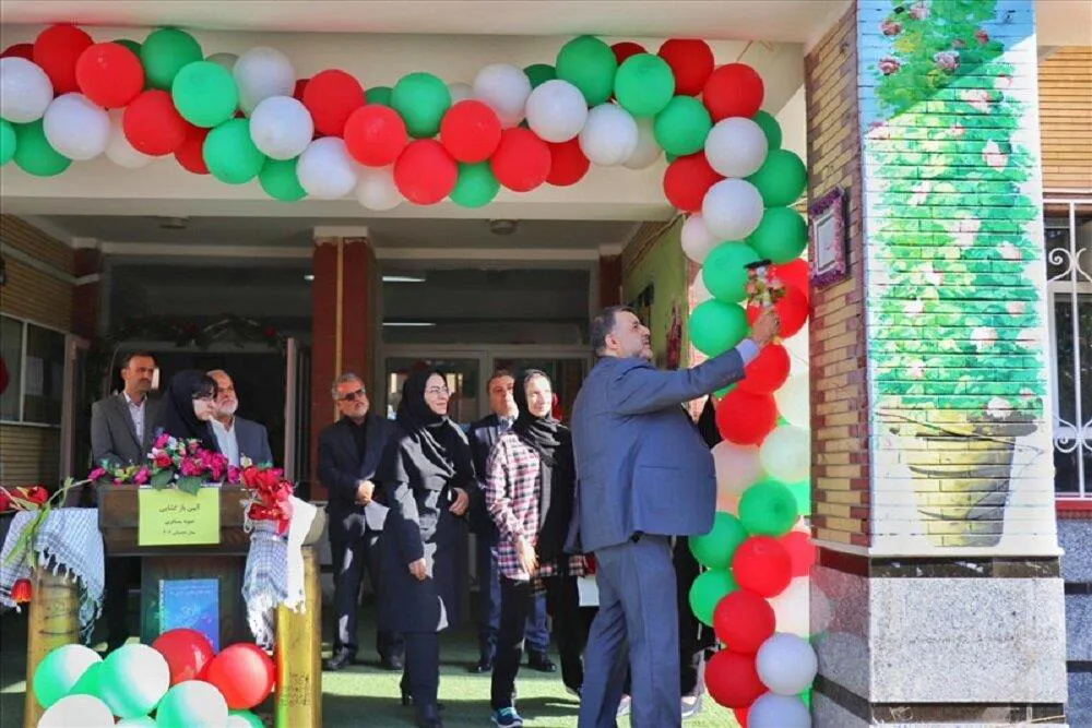 دانش آموزان آینده سازان کشور هستند