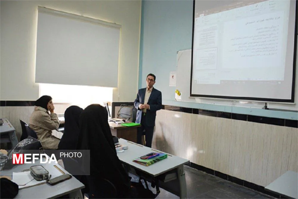 برگزاری کارگاه آموزشی توجیهی آشنایی با ضوابط و مقررات انضباطی/ ویژه دانشجویان جدیدالورود دانشکده مدیریت و اطلاع رسانی پزشکی