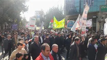 حضور گسترده  مردم ، همکاران  و سرپرست شبکه ، معاونین بهداشت و مدافعان سلامت شهرستان عجب شیر در راهپیمایی روز ۱۳ آبان سال۱۴۰۲