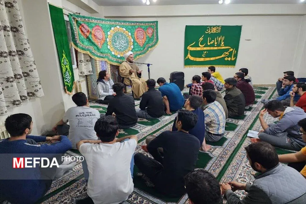 برگزاری مراسم میلاد امام حسن عسکری(ع) در خوابگاه پسرانه گلستان