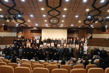 پیشکسوتان و بازنشستگان داروسازی دانشگاه علوم پزشکی تبریز تجلیل شدند