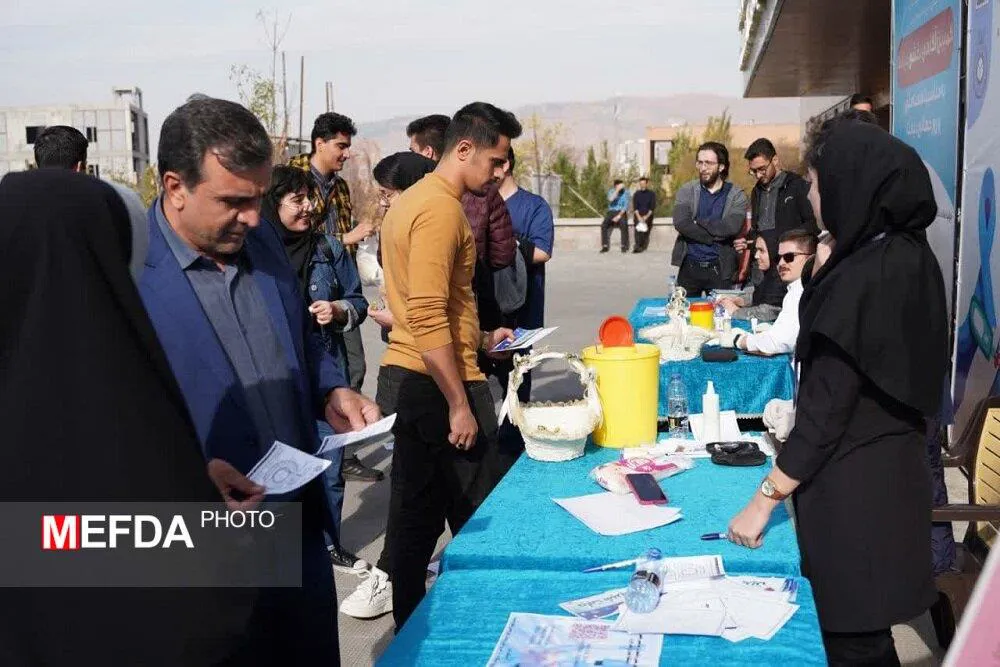 برگزاری کمپین آگاهی بخشی دیابت (روز اول)