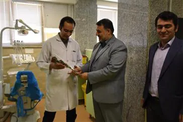حضور رئیس دانشگاه علوم پزشکی تبریز در جمع دانشجویان و اساتید دندانپزشکی دانشگاه