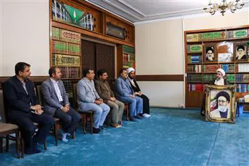 باطن قرآن، کل عالم را هدایت می‌کند