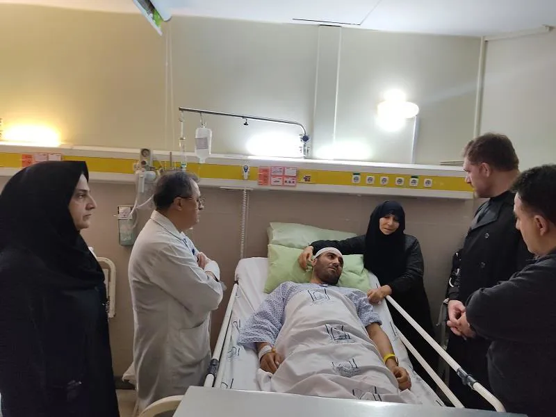عیادت شهردار کلانشهر تبریز از کشتی گیر آسیب دیده