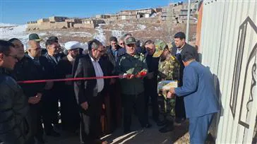 بمناسبت دهه مبارکه فجر دیوارکشی محوطه مرکز خدمات جامع سلامت روستایی هرگلان  شهرستان عجب شیر به بهره برداری رسید