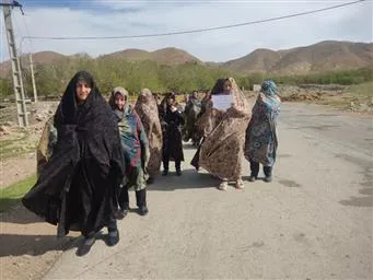 پیاده روی و پاکسازی محیط با همکاری رابطین در روستای دیزج