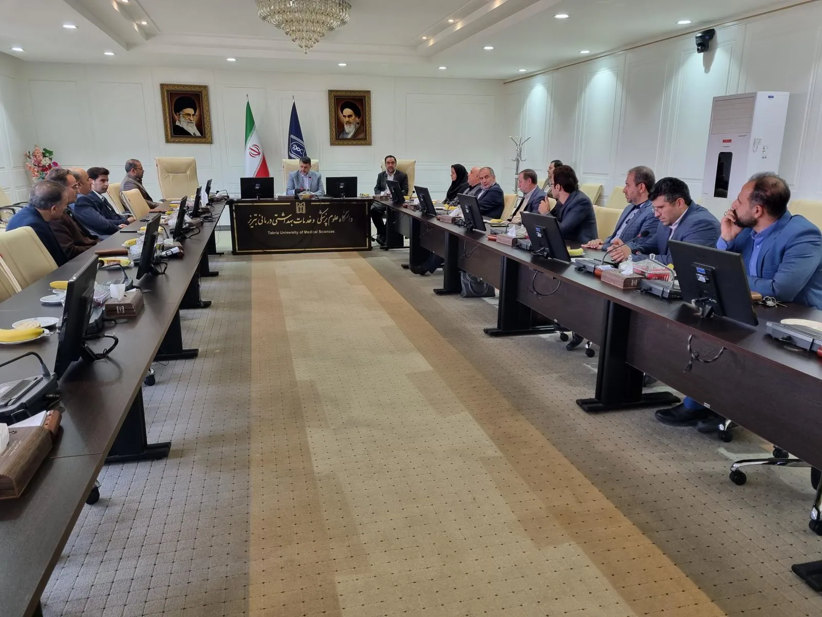 اعطای اعتبار نامه های منتخبین ششمین دوره انتخابات نظام پرستاری دانشگاه علوم پزشکی تبریز 